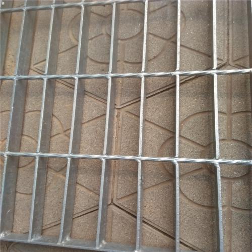 平臺鍍鋅格柵板