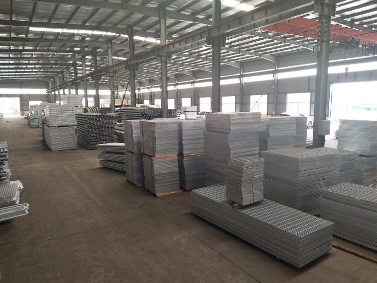 熱鍍鋅防滑鋼格柵踏步板