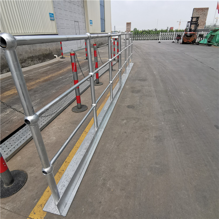 熱鍍鋅球接欄桿 熱鍍鋅球接欄桿