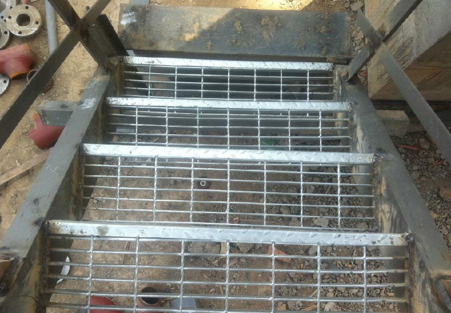 熱浸鋅鋼格柵