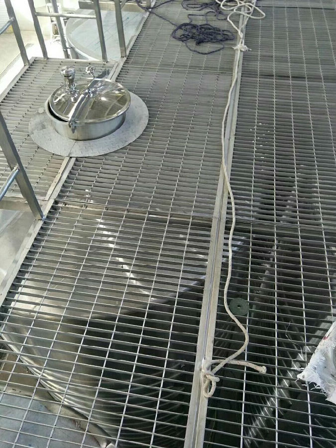 不銹<a href='http://m.xy-hyd.com'>鋼格柵板</a> 不銹鋼<a href='http://m.xy-hyd.com'>格柵板</a>