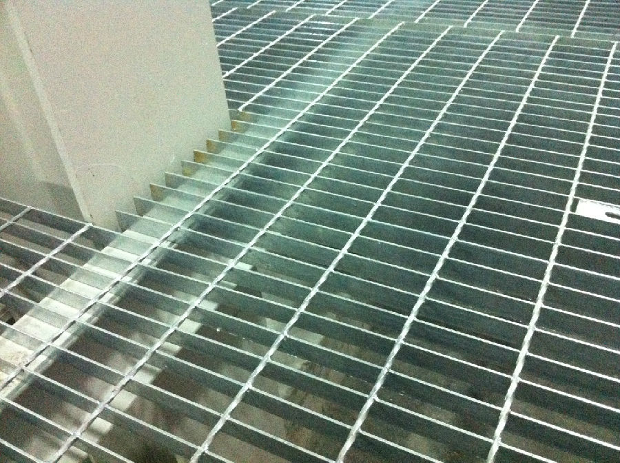 鍍鋅鋼<a href='http://m.xy-hyd.com'>格柵板</a>