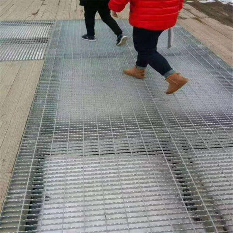 熱浸鋅鋼格柵板