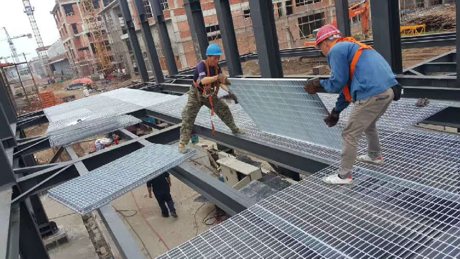 網(wǎng)格柵板材質(zhì)