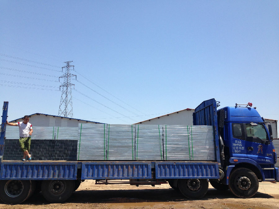 Q235熱鍍鋅鋼格柵平臺