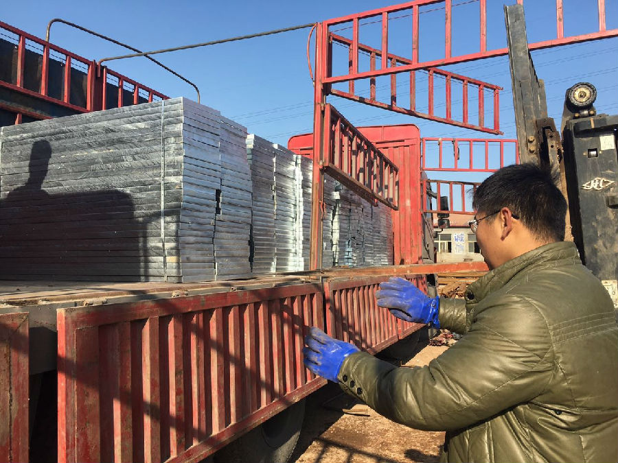 鍍鋅防滑鋼格柵板規(guī)格 鍍鋅防滑鋼格柵板規(guī)格